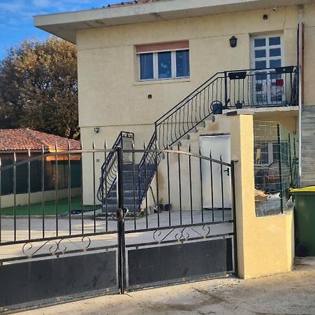 Joli T1 Bis Fonctionnel A Montussan Apartment Exterior photo
